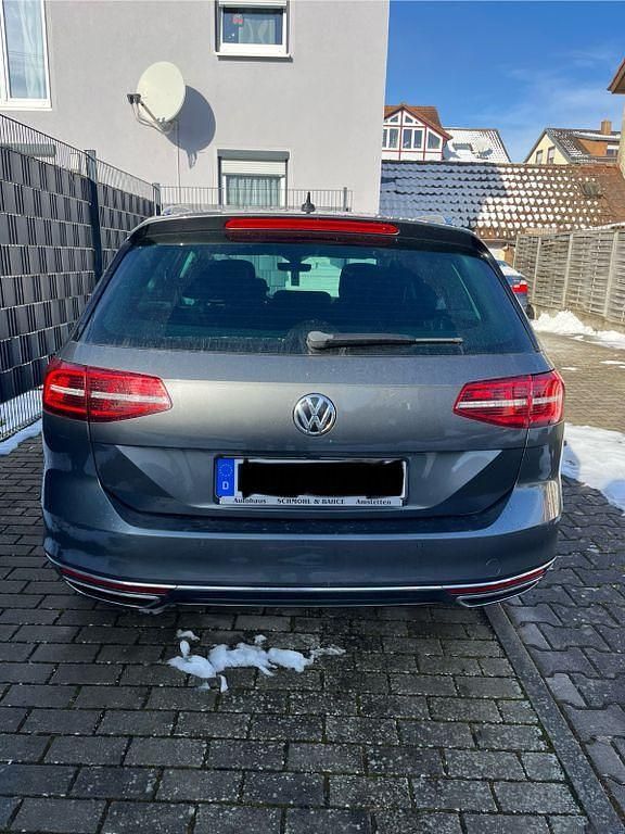 Gebraucht VW Passat Highline 190 PS (139 kW) 2016 Grau Kombi