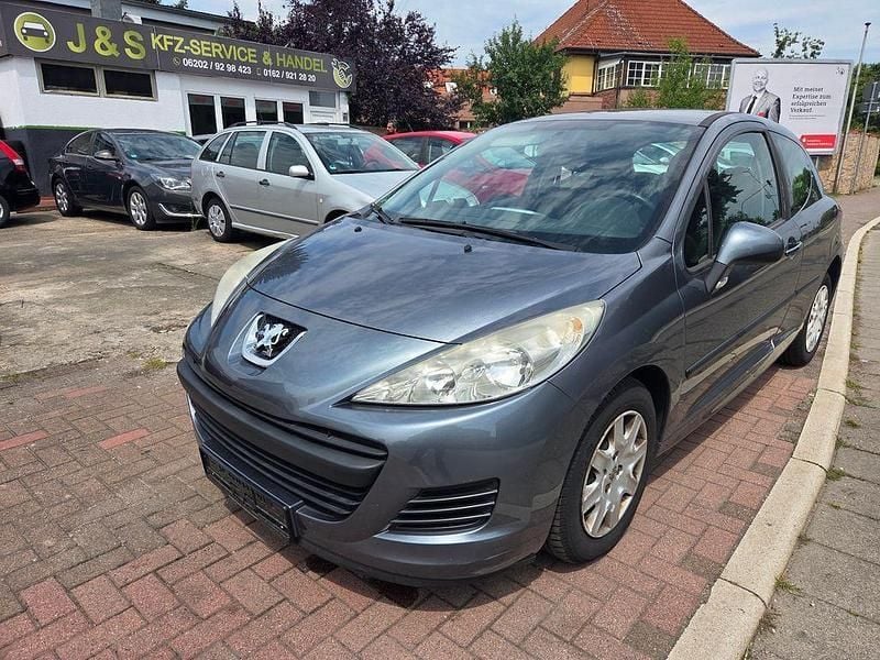 Grau Gebraucht 2011 Peugeot 207 Tendance Limousine | 1.990 € (Guter Preis) - Bild 1/4