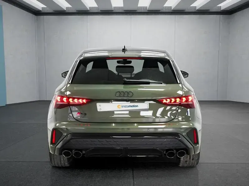 Gebraucht Audi S3 Sportback 333 PS (244 kW) 2026 Grün Kleinwagen