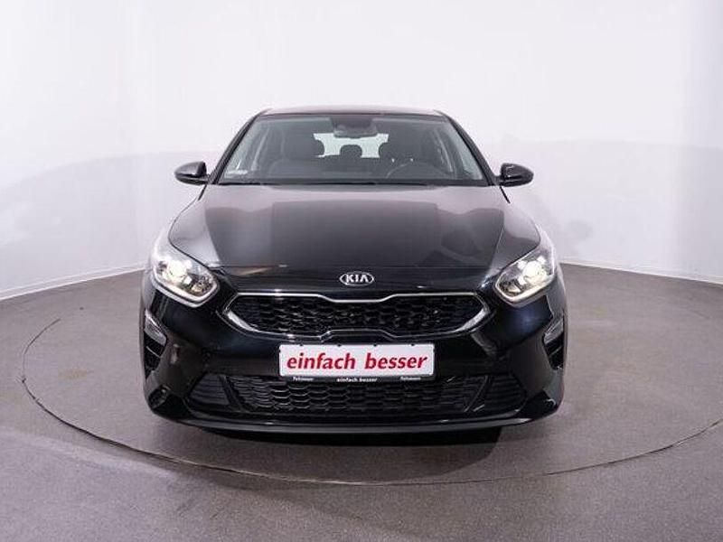 Gebraucht Kia Ceed Vision 140 PS (102 kW) 2020 Schwarz Kleinwagen