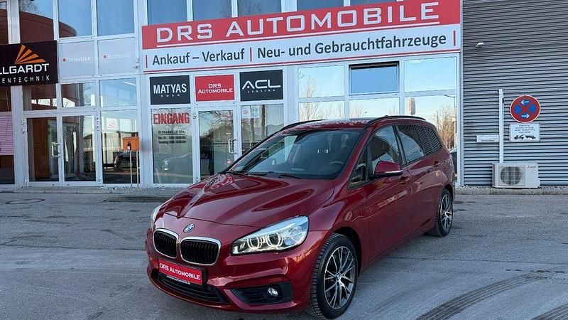 Rot Gebraucht 2016 BMW 220 Gran Tourer Advantage Van / Kleinbus | 11.700 € (Fairer Preis) - Bild 1/4