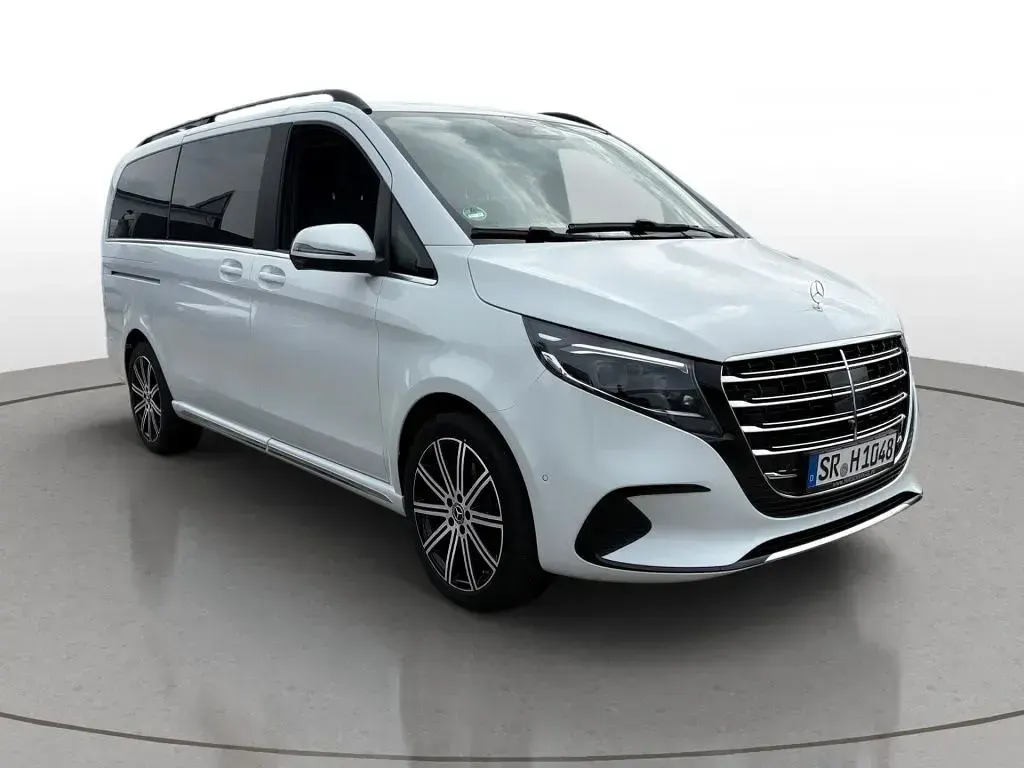 Gebraucht Mercedes V300 Exclusive 237 PS (174 kW) 2026 Weiß Van / Kleinbus
