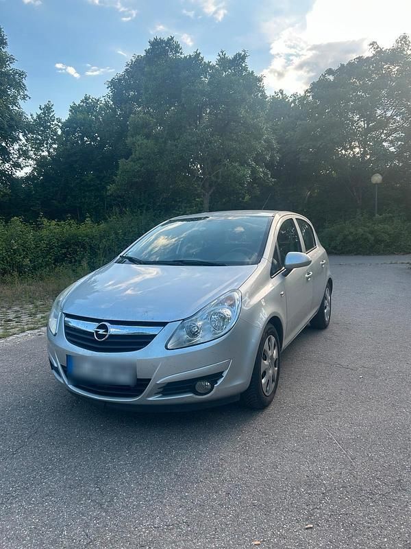 Grau Gebraucht 2009 Opel Corsa Limousine | 2.250 € (Fairer Preis) - Bild 1/4
