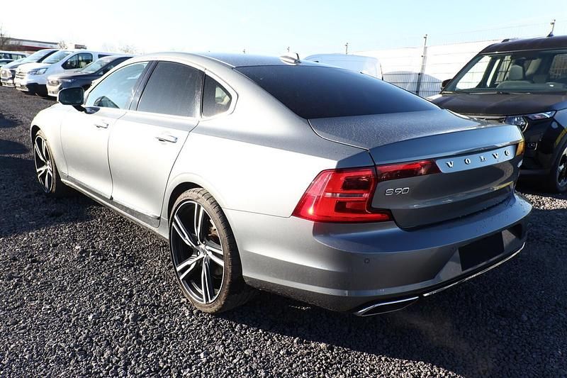 Gebraucht Volvo S90 Inscription 235 PS (172 kW) 2017 Osmium grey metallic Limousine