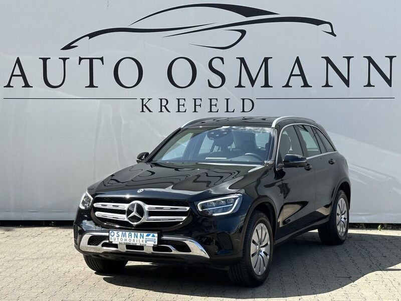 Schwarz Gebraucht 2021 Mercedes GLC300e SUV | 33.950 € (Guter Preis) - Bild 1/4
