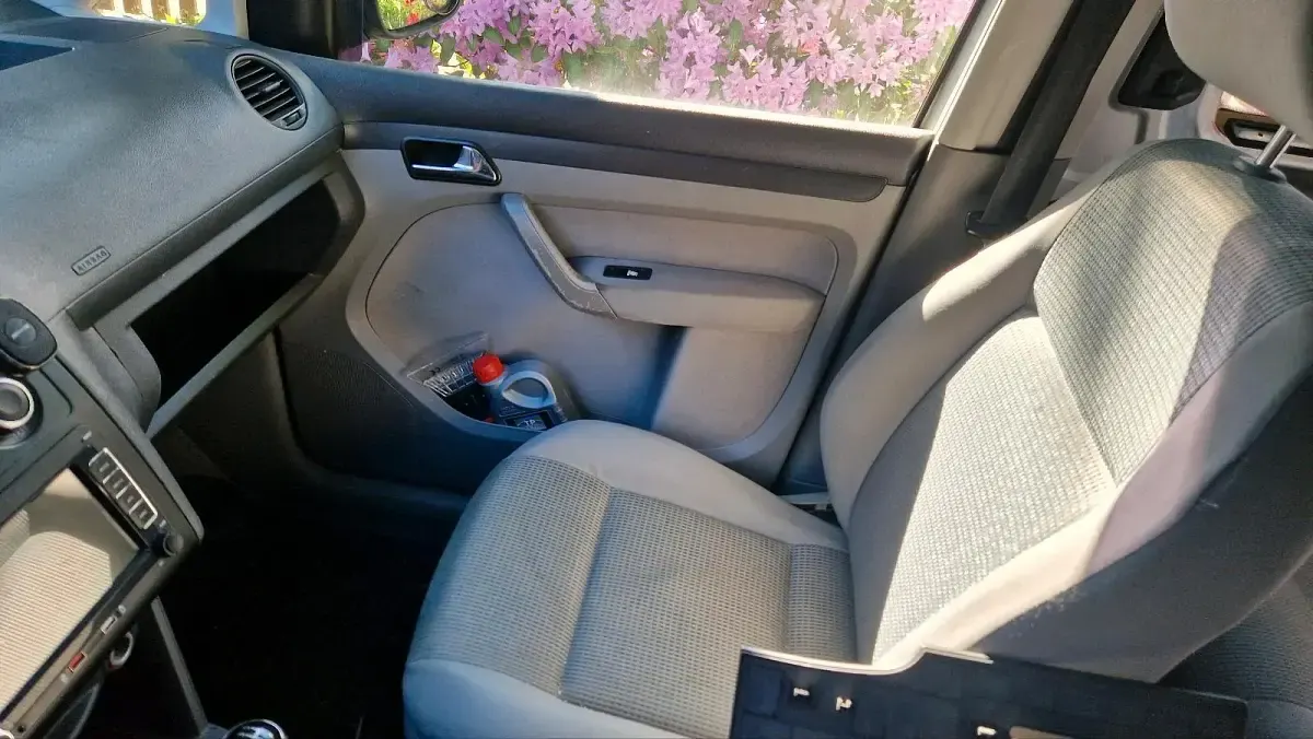 Gebraucht VW Caddy 105 PS (77 kW) 2005 Silber Van / Kleinbus
