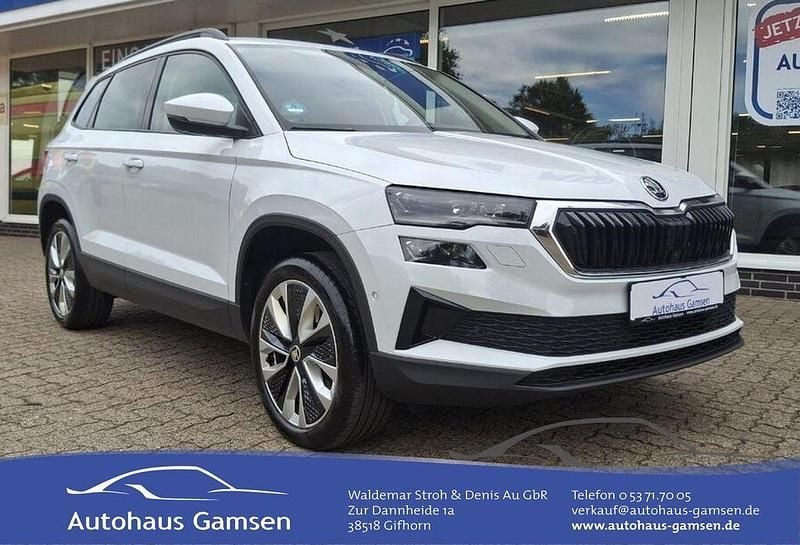 Weiß Gebraucht 2023 Skoda Karoq Style SUV | 26.490 € (Guter Preis) - Bild 1/4