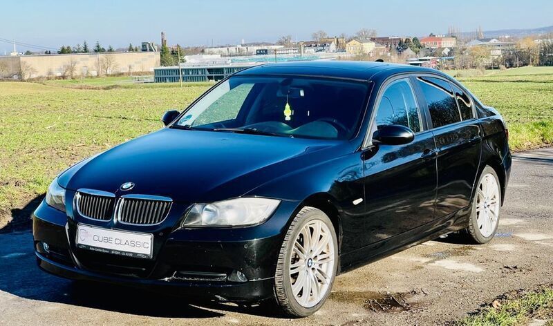 Schwarz Gebraucht 2006 BMW 320 Exclusive Limousine | 5.150 € (Fairer Preis) - Bild 1/4