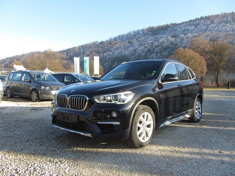 Schwarz Gebraucht 2018 BMW X1 xLine SUV | 20.900 € (Fairer Preis) - Bild 1/4