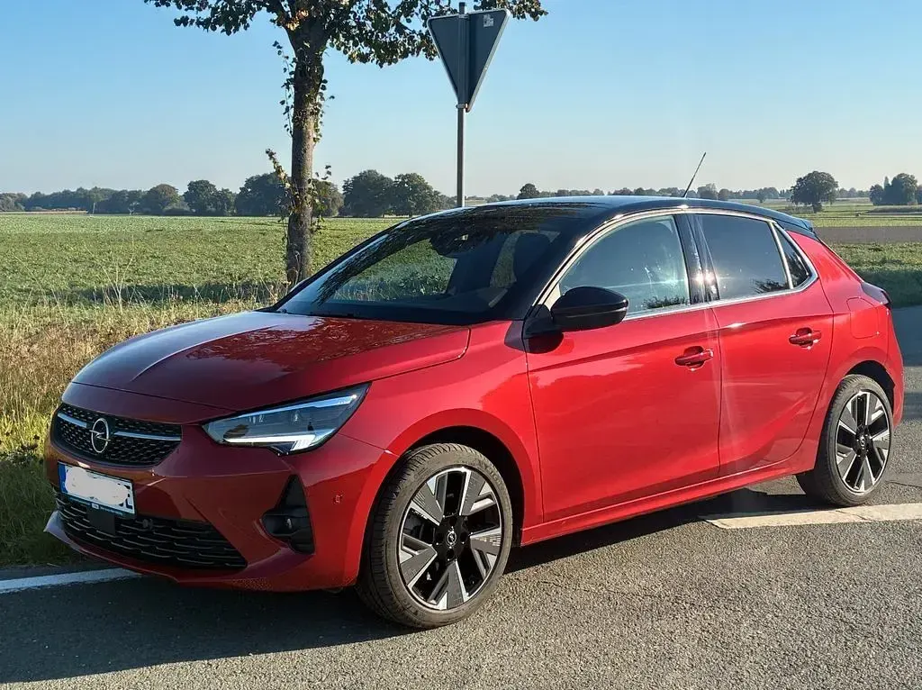 Gebraucht Opel Corsa-e Ultimate 100 kW (136 PS) 2022 Rot Kleinwagen