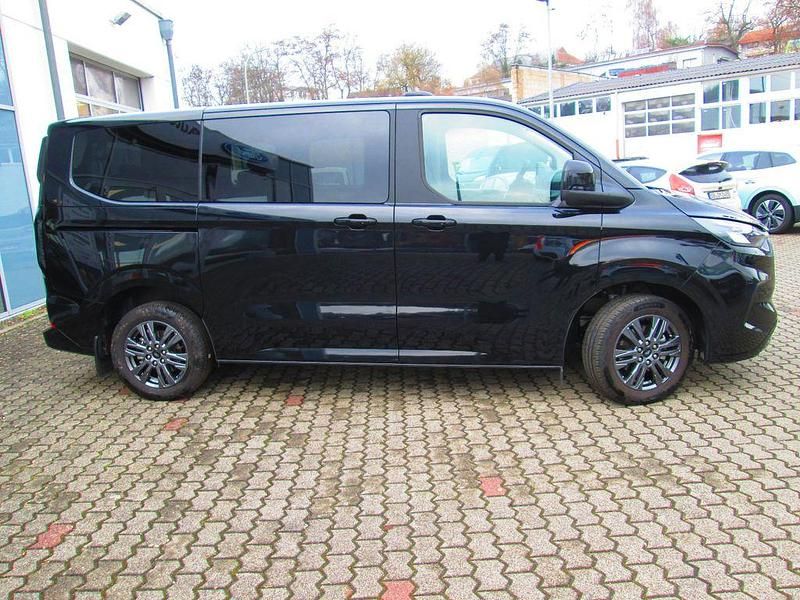 Gebraucht Ford Tourneo 170 PS (125 kW) 2025 Schwarz Van / Kleinbus