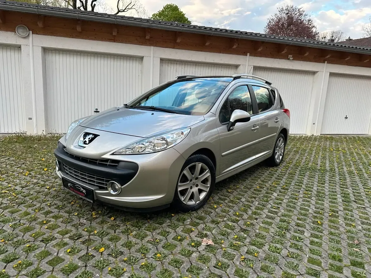 Gebraucht Peugeot 207 120 PS (88 kW) 2008 Silber Kombi