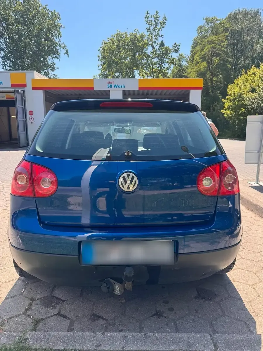Gebraucht VW Golf V 97 PS (71 kW) 2005 Blau Kleinwagen