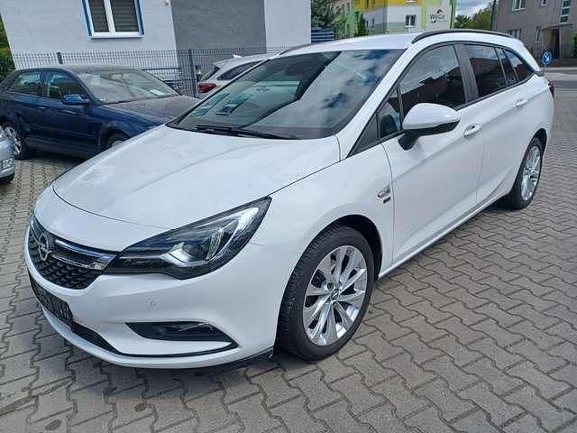 Schneeweiss/summitwhite/arctic Gebraucht 2019 Opel Astra Kombi | 14.198 € (Etwas zu teuer) - Bild 1/4