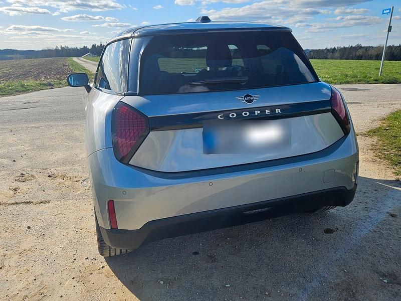 Second-hand Mini Cooper 135 kW (184 CP) 2024 Argintiu Hatchback