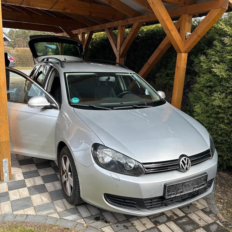 Gebraucht VW Golf VI 122 PS (89 kW) 2011 Silber Kleinwagen