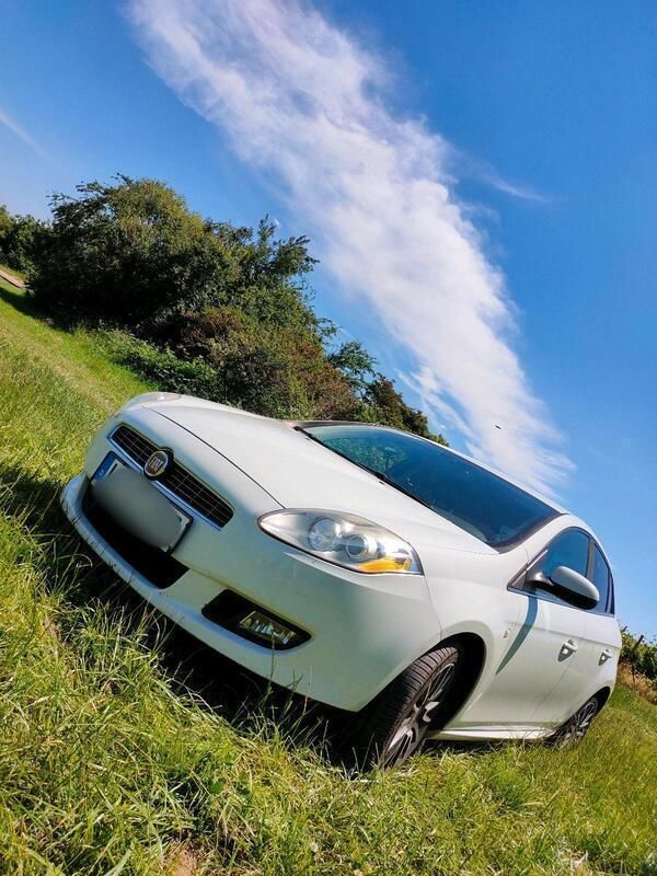 Weiß Gebraucht 2009 Fiat Bravo Kleinwagen | 4.400 € (Teuer) - Bild 1/4