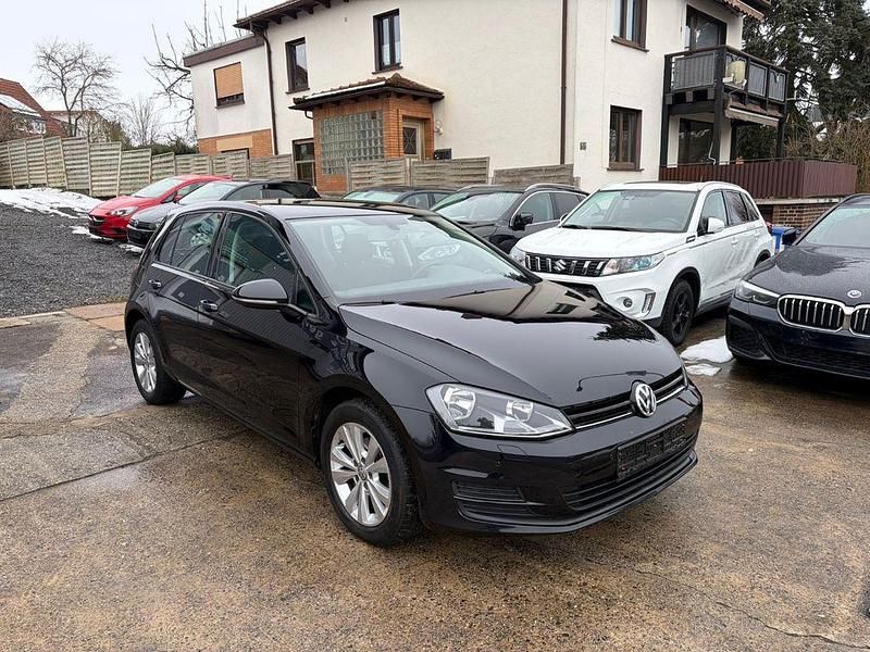 Gebraucht VW Golf Trendline 105 PS (77 kW) 2014 Schwarz Limousine