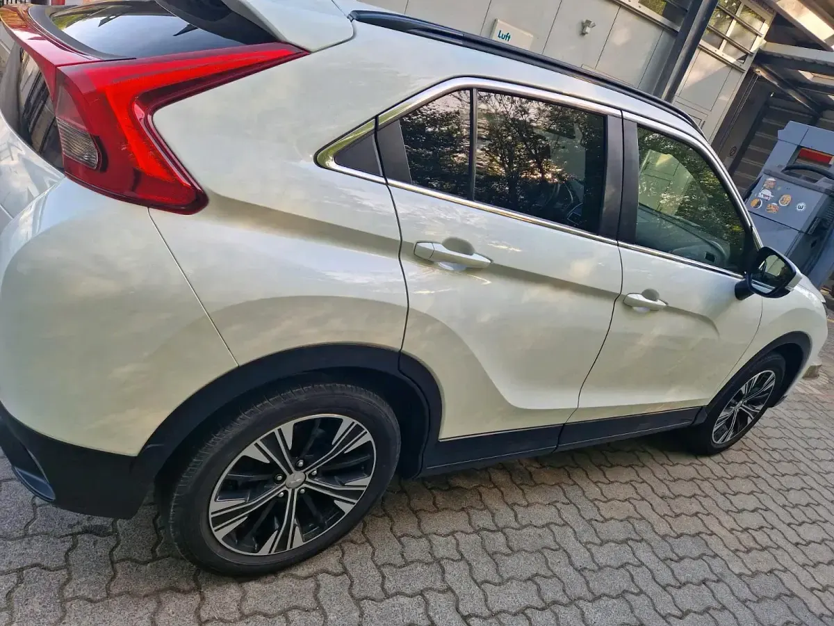 Gebraucht Mitsubishi Eclipse Cross 163 PS (119 kW) 2020 Weiß SUV