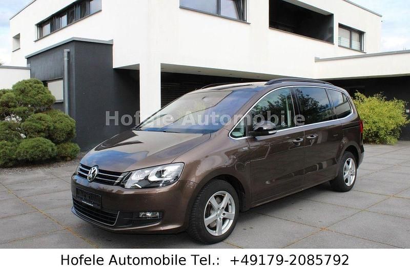 Braun Gebraucht 2012 VW Sharan Match Van / Kleinbus | 13.950 € (Fairer Preis) - Bild 1/4