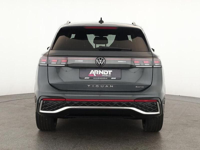 Gebraucht VW Tiguan R-line 193 PS (141 kW) 2025 Delfingrau SUV