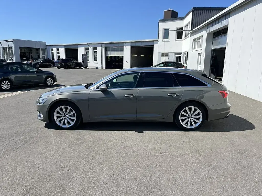 Gebraucht Audi A6 Sport 265 PS (194 kW) 2023 Chronosgrau Kombi