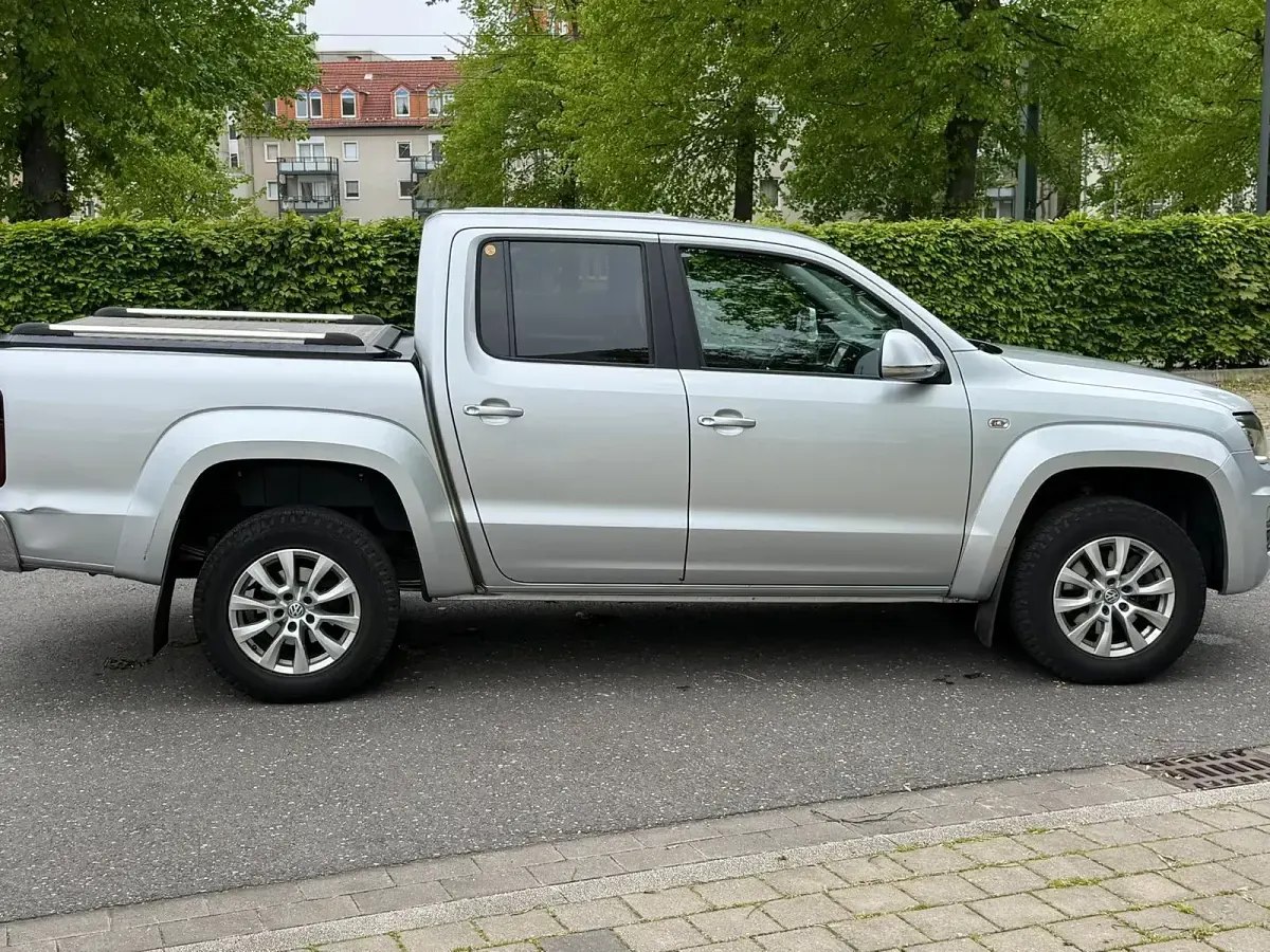 Gebraucht VW Amarok Highline 224 PS (164 kW) 2017 Reflexsilber metallic Pickup
