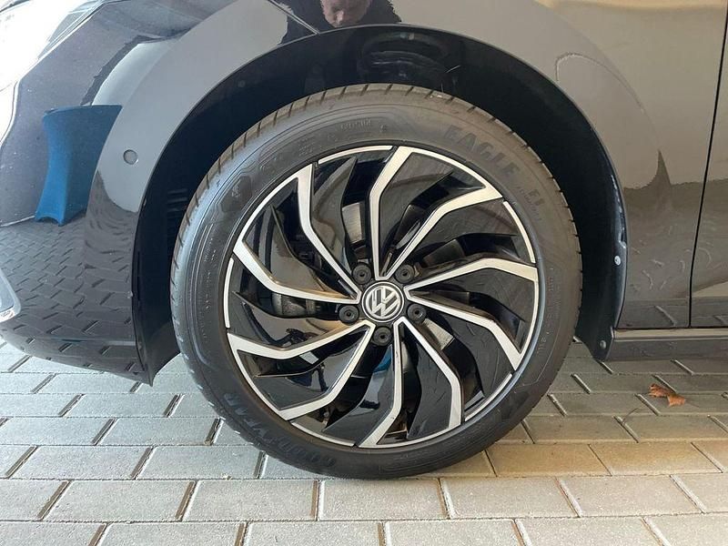 Gebraucht VW Golf VIII Active 150 PS (110 kW) 2022 Schwarz Kombi