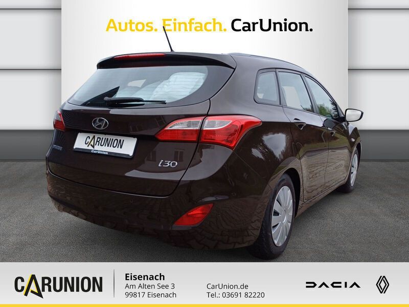 Gebraucht Hyundai i30 Trend 135 PS (99 kW) 2016 Microngreymetallic Kombi
