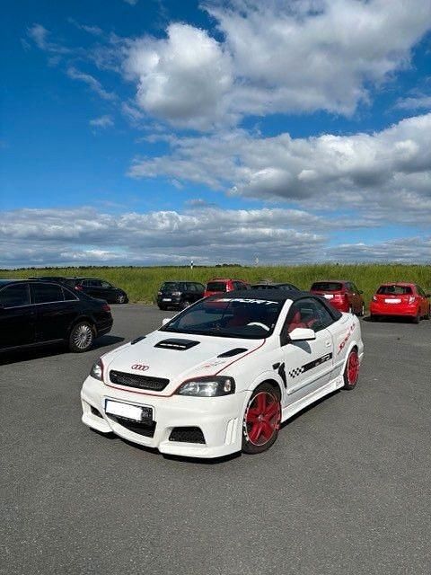 Gebraucht Opel Astra Cabriolet 125 PS (91 kW) 2001 Weiß Cabrio