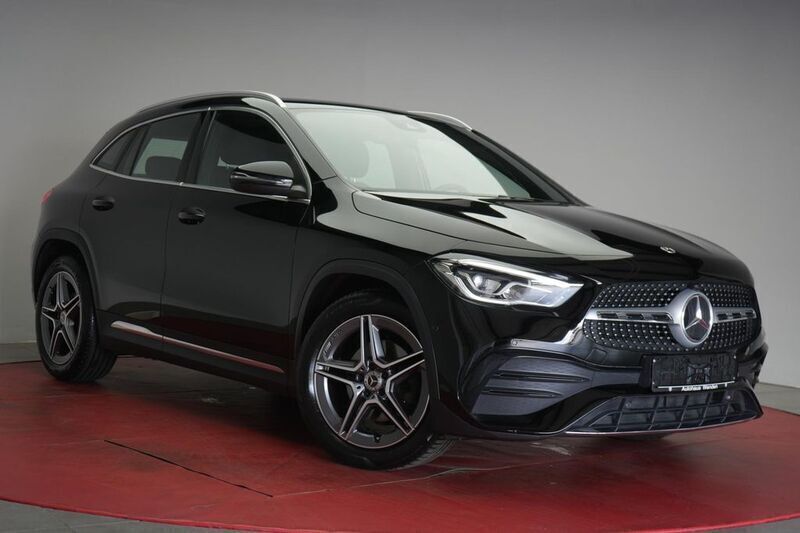 Schwarz Gebraucht 2021 Mercedes GLA200 AMG SUV | 29.950 € (Guter Preis) - Bild 1/4