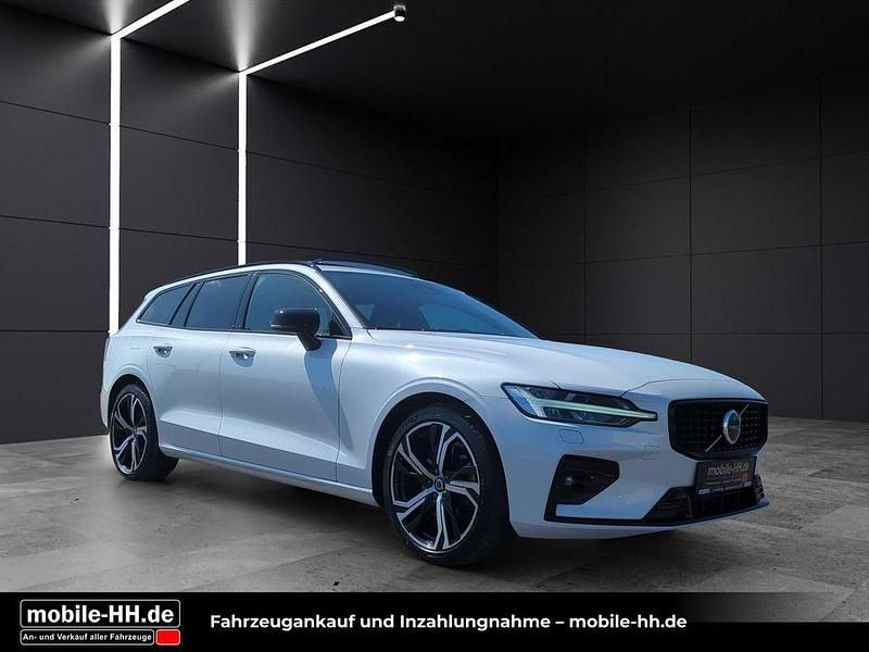 Gebraucht Volvo V60 Plus 197 PS (144 kW) 2023 Crystal white pearl / Kombi