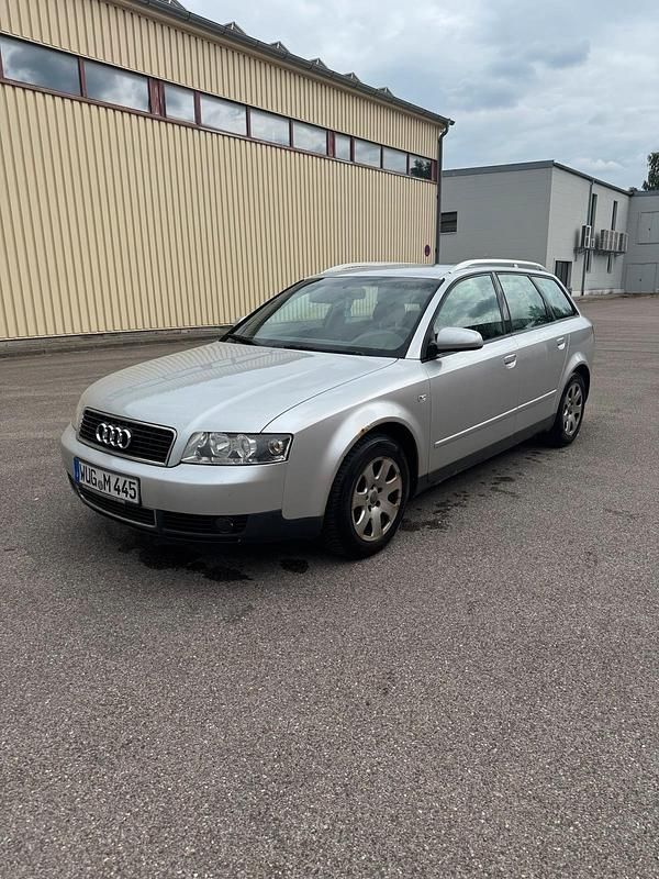 Silber Gebraucht 2003 Audi A4 Kombi | 1.300 € (Fairer Preis) - Bild 1/4