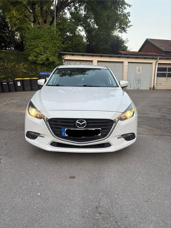 Weiß Gebraucht 2018 Mazda 3 Limousine | 11.500 € (Superpreis) - Bild 1/4
