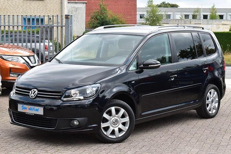 Schwarz Gebraucht 2014 VW Touran Cup Van / Kleinbus | 7.290 € (Guter Preis) - Bild 1/4