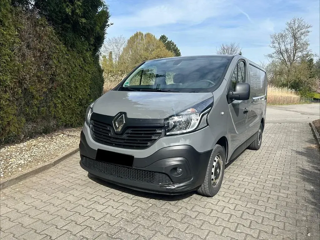 Usata Renault Trafic 125 CV (91 kW) 2019 Grigio Monovolume