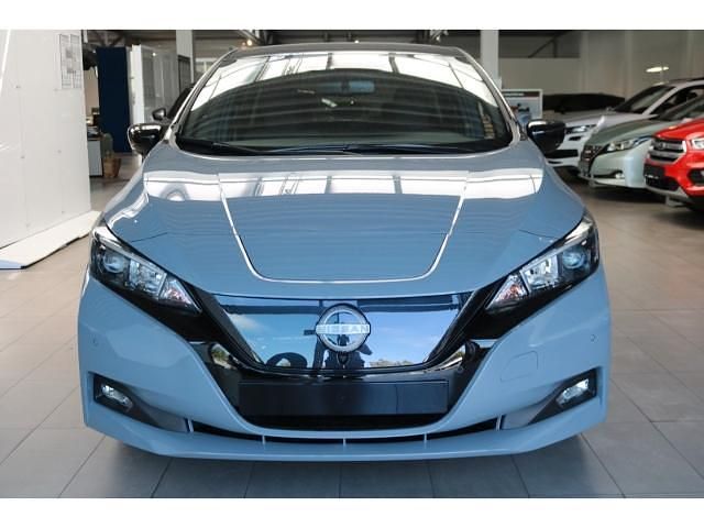 Gebraucht Nissan Leaf N-Connecta 110 kW (150 PS) 2023 Grau Kleinwagen