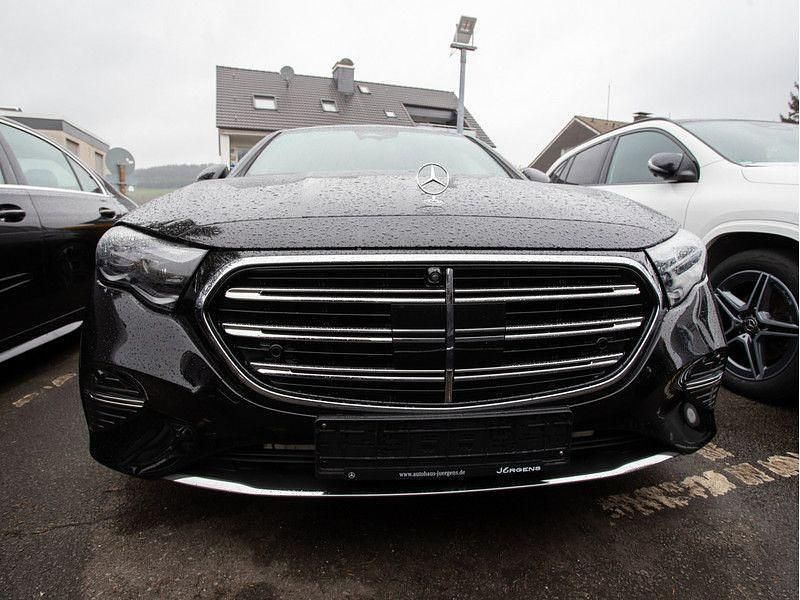 Gebraucht Mercedes E400 Exclusive 252 PS (185 kW) 2025 Schwarz Limousine