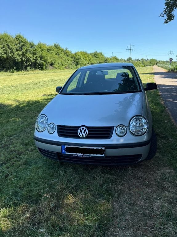 Grau Gebraucht 2002 VW Polo Comfortline Kombi | 1.350 € (Guter Preis) - Bild 1/4
