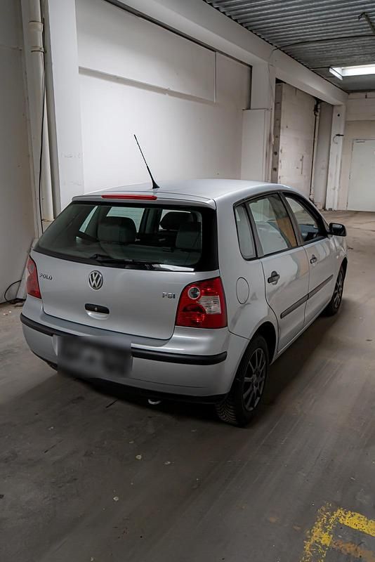 Gebraucht VW Polo Comfortline 86 PS (63 kW) 2002 Silber Kleinwagen