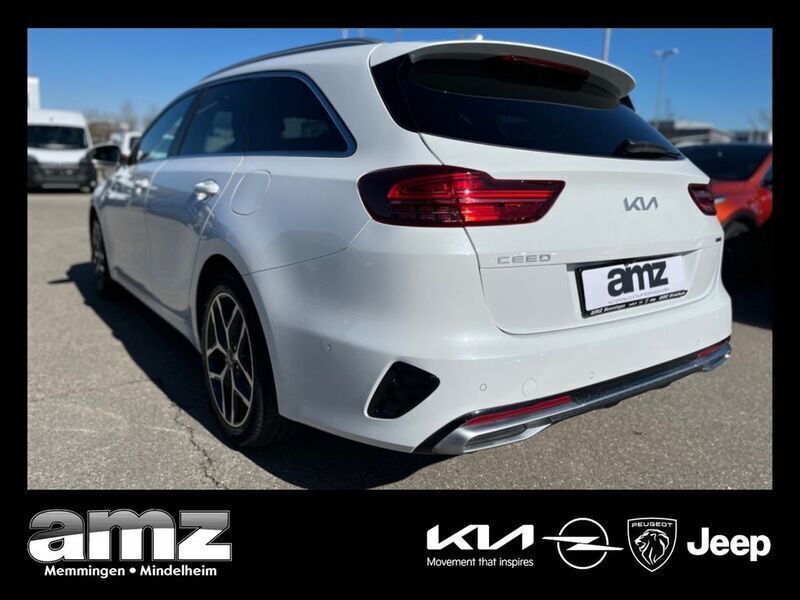Deluxe weiss met. Gebraucht 2021 Kia Ceed Sportswagon Platinum Kombi | 22.490 € (Etwas zu teuer) - Bild 1/4