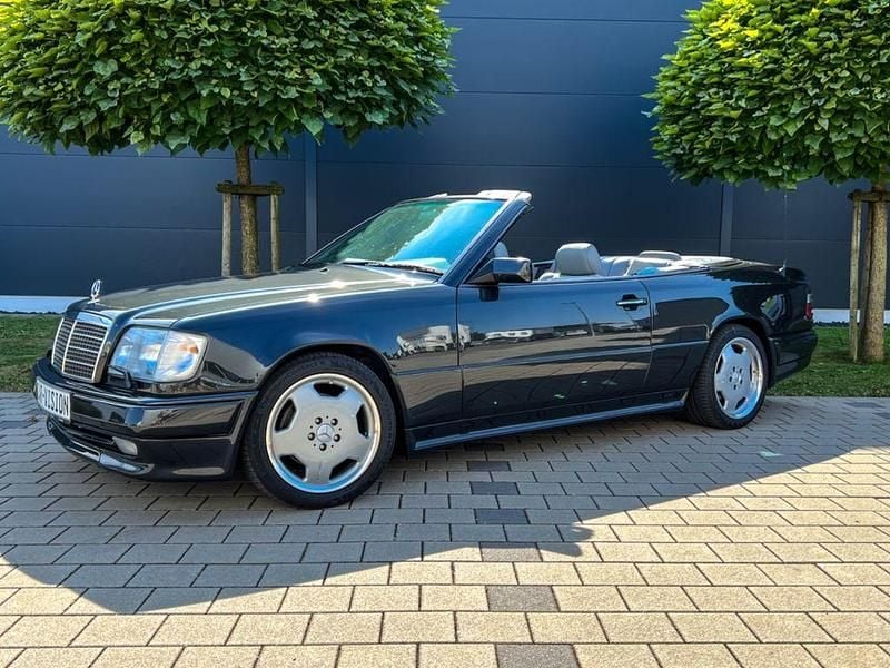 Gebraucht Mercedes E320 AMG 220 PS (161 kW) 1995 Schwarz Cabrio