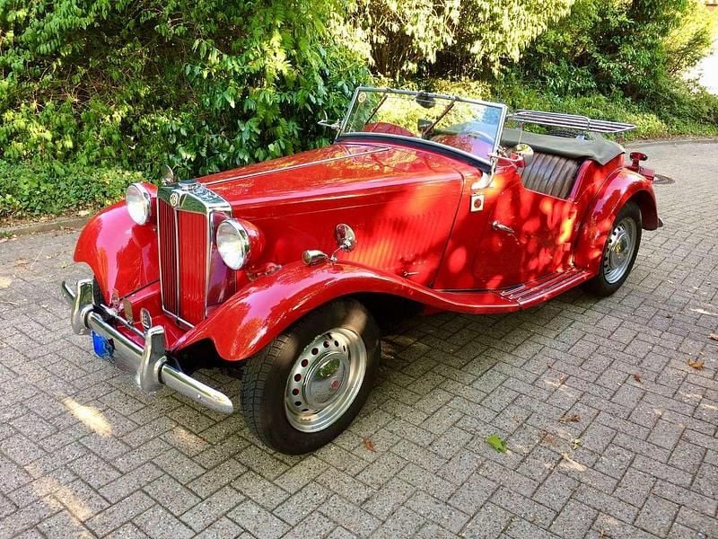 Blau Gebraucht 1953 MG TD Cabrio | 28.000 € - Bild 1/4