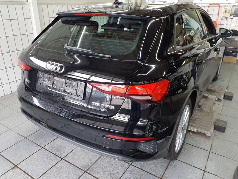 Gebraucht Audi A3 150 PS (110 kW) 2022 Brillantschwarz Limousine