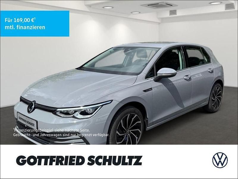 Grau Gebraucht 2021 VW Golf VIII Style Limousine | 20.990 € (Guter Preis) - Bild 1/4