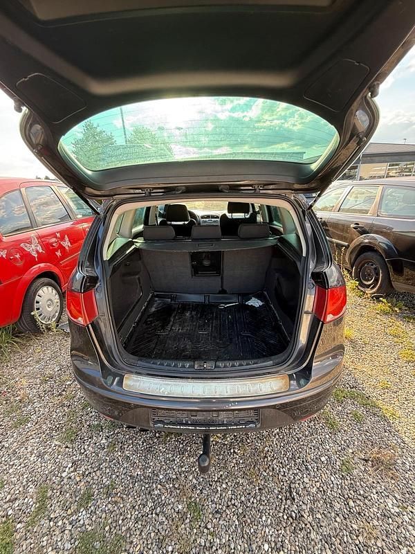 Grau Gebraucht 2007 Seat Altea XL Van / Kleinbus | 800 € (Superpreis) - Bild 1/4