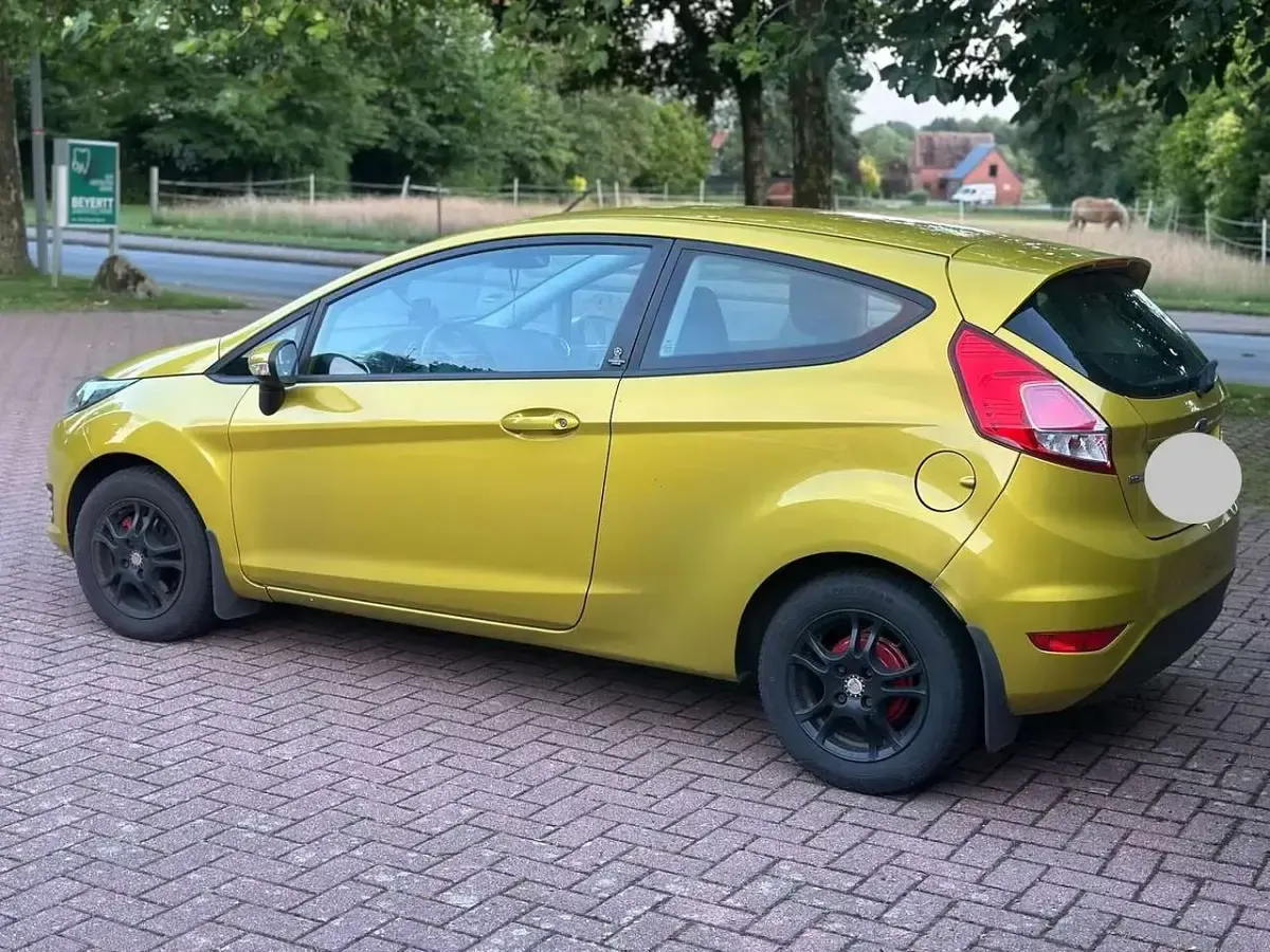 Gebraucht Ford Fiesta Champions Edition 95 PS (69 kW) 2013 Limousine