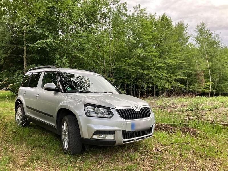 Gebraucht Skoda Yeti Active 110 PS (80 kW) 2016 Silber SUV