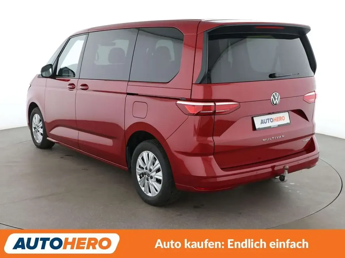 Gebraucht VW Multivan Life 218 PS (160 kW) 2022 Fortanarot Van / Kleinbus
