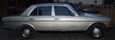 Gebraucht Mercedes E280 185 PS (136 kW) 1981 Grün metallic Limousine